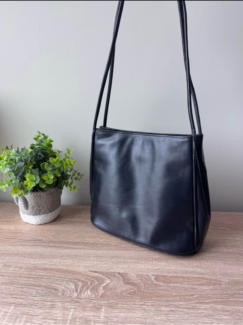 Vintage Y2K Navy Blue Leather Shoulder Bag